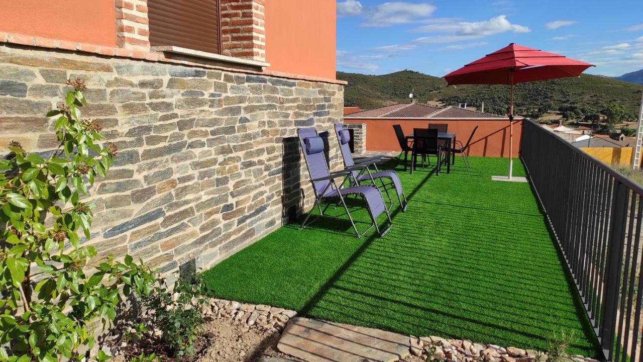 Casa Rural La Colmena Del Geoparque Navatrasierra Eksteriør bilde