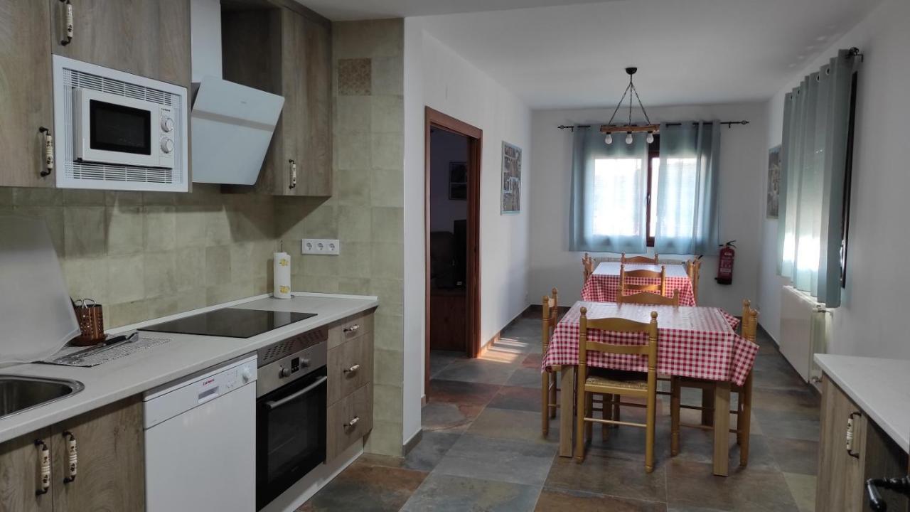 Casa Rural La Colmena Del Geoparque Navatrasierra Eksteriør bilde