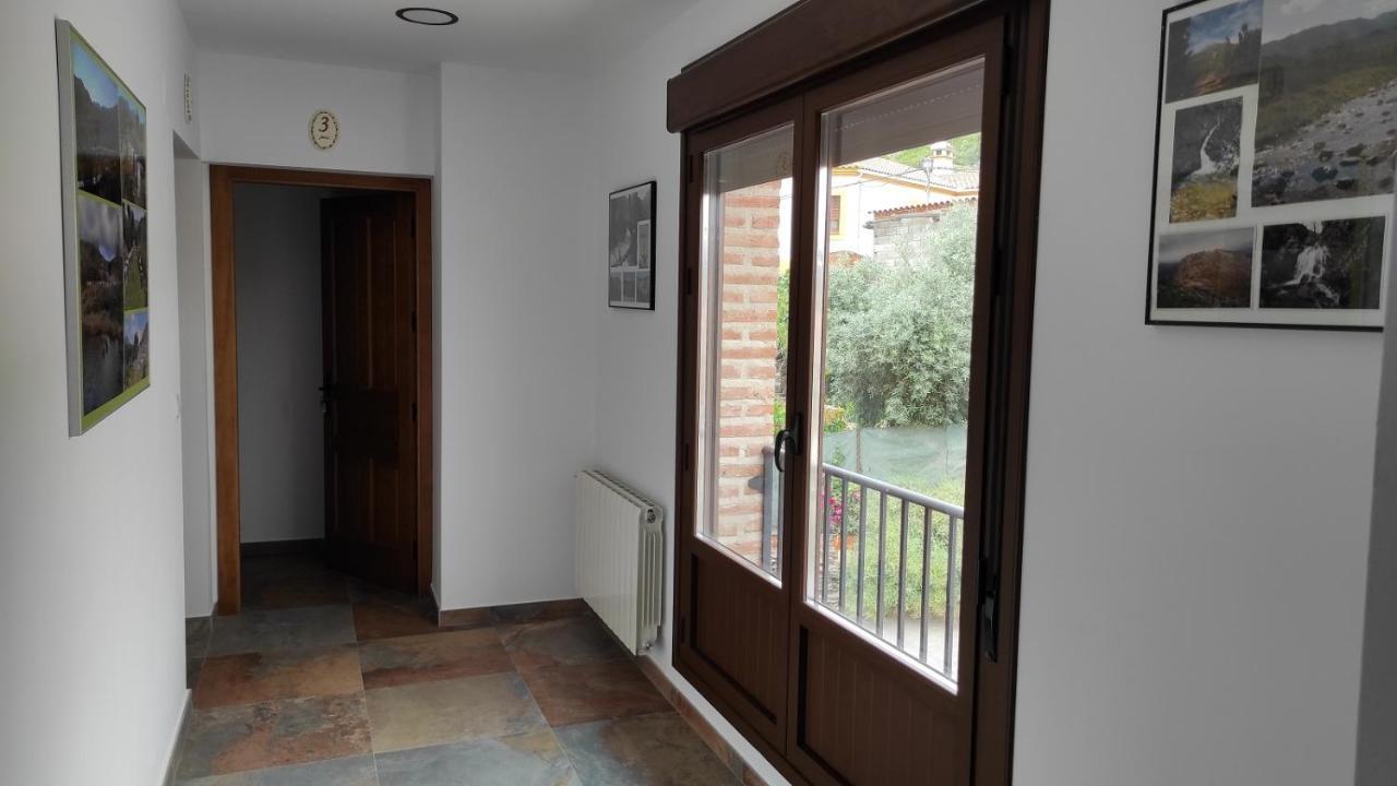 Casa Rural La Colmena Del Geoparque Navatrasierra Eksteriør bilde