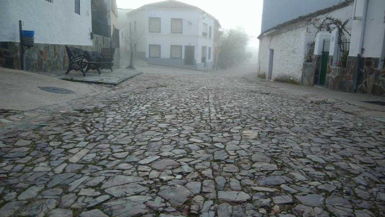Casa Rural La Colmena Del Geoparque Navatrasierra Eksteriør bilde