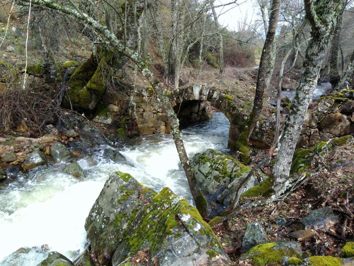 Casa Rural La Colmena Del Geoparque Navatrasierra Eksteriør bilde